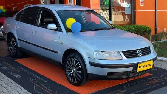 VOLKSWAGEN PASSAT 1.8 20V TURBO GASOLINA 4P AUTOMÁTICO VOLKSWAGEN PASSAT 1.8 20V TURBO GASOLINA 4P AUTOMÁTICO